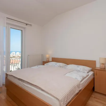 Appartamento Beautiful In With Wi-fi Makarska