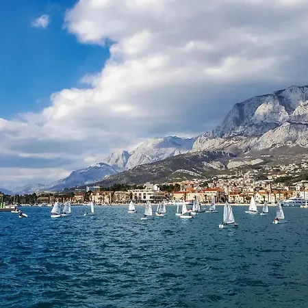 Appartamento Beautiful In With Wi-fi Makarska